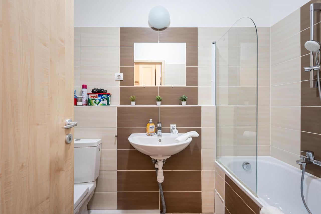 City Center Corvin Suite Apartment Budapest Exterior foto