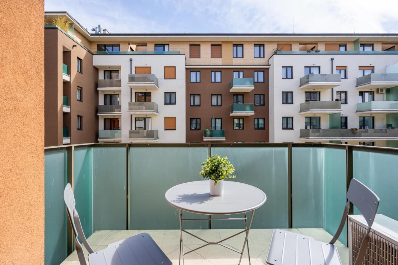 City Center Corvin Suite Apartment Budapest Exterior foto